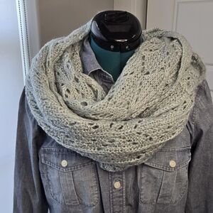 WORLD MARKET SAGE GREEN KNITWEAR OPEN WEAVE INFINITY SCARF WOMEN OS SPRING